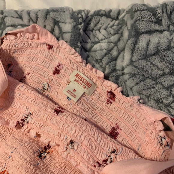 Flowy & Ruched Tank! - Picture 4 of 4